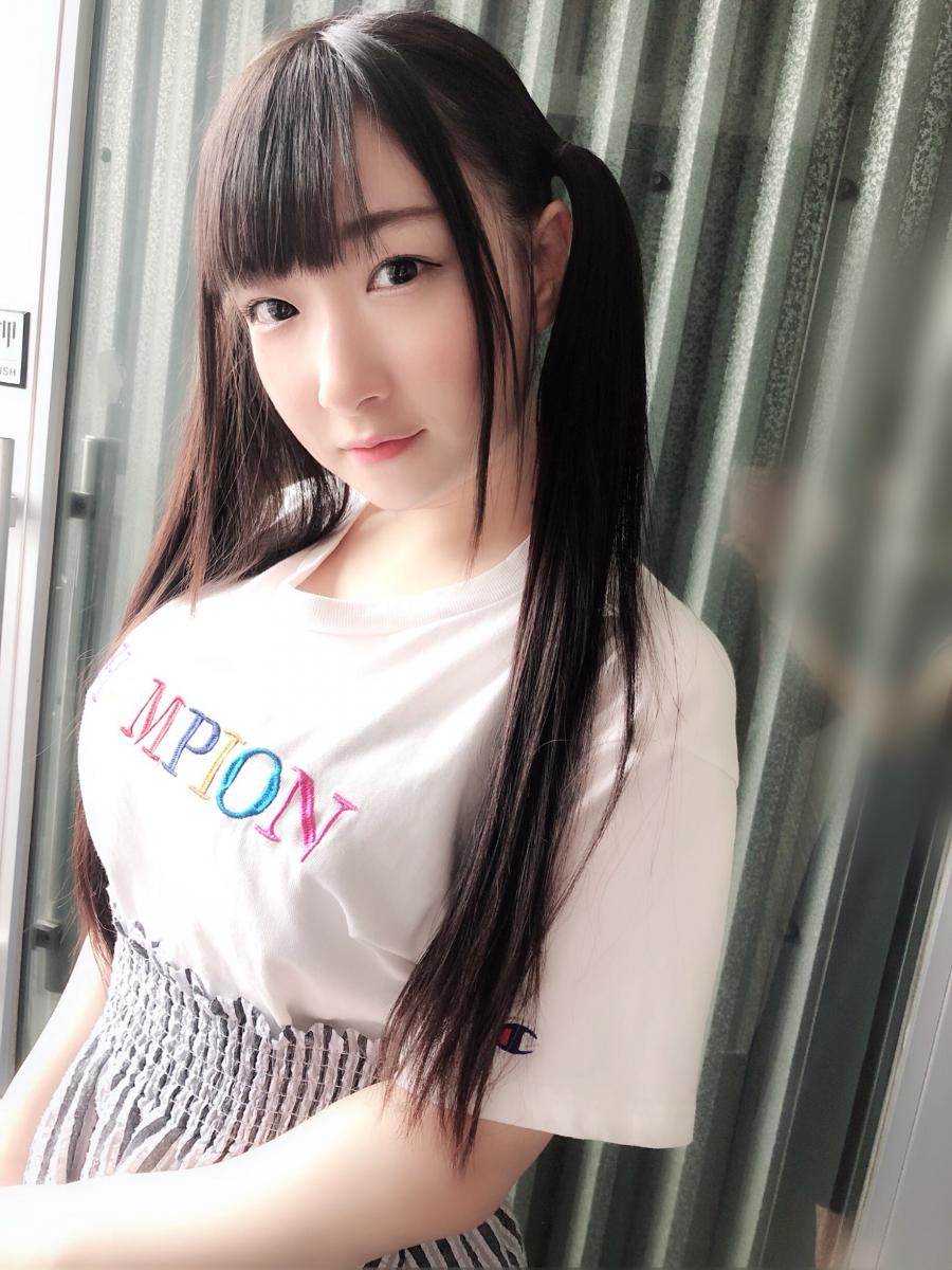 Lycee リセ 優勝楯　絶対前向き幼馴染み　小日向響　水桃もな直筆サイン Lycee リセ 優勝楯絶対前向き幼馴染み小日向響水桃もな直筆サイン